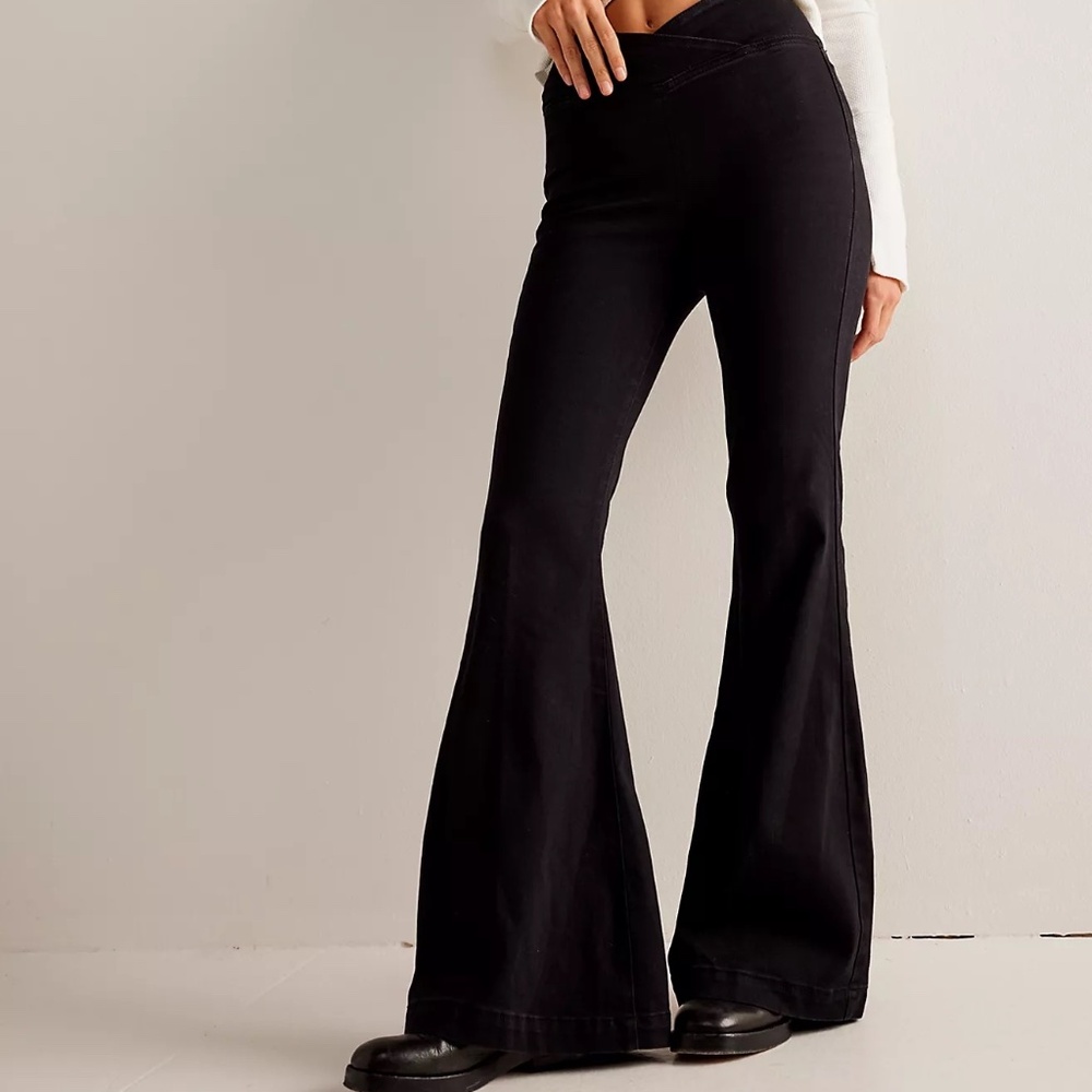 Free People We The Free Venice Beach Flare Jean Women's 29 Pull On Black